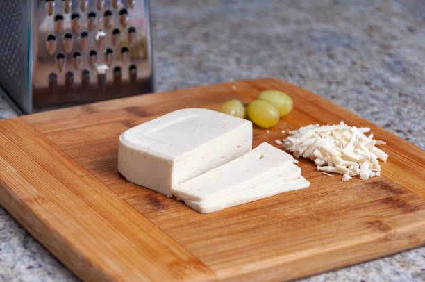can you freeze mozzarella cheese