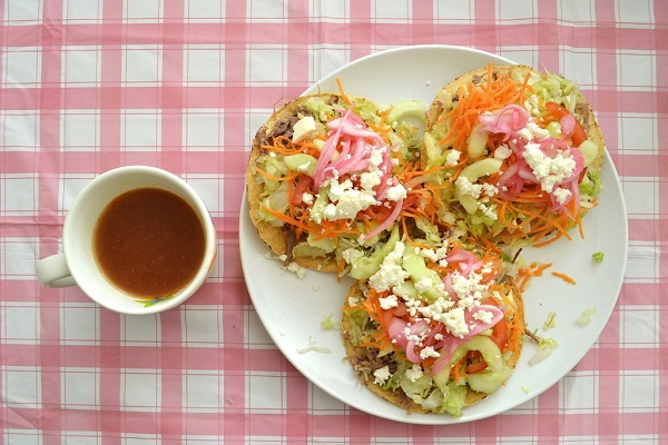 chalupa vs tostada