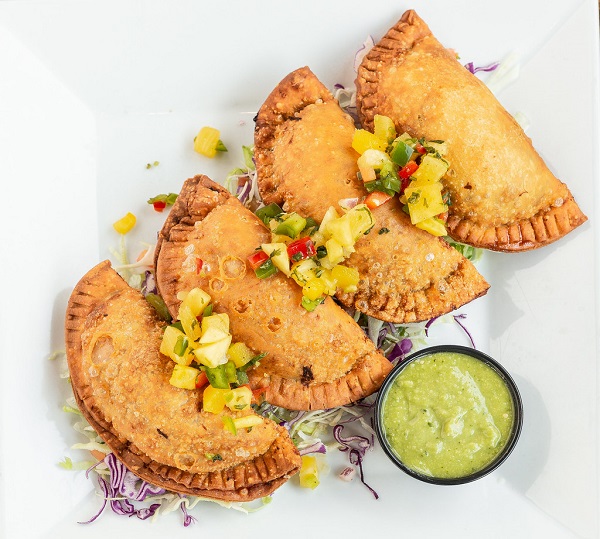 pastelillos vs empanadas annisarestaurant 1