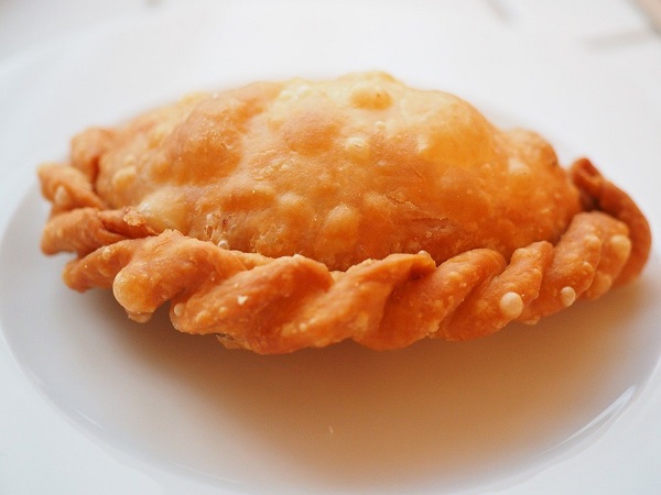 pastelillos vs empanadas annisarestaurant 2